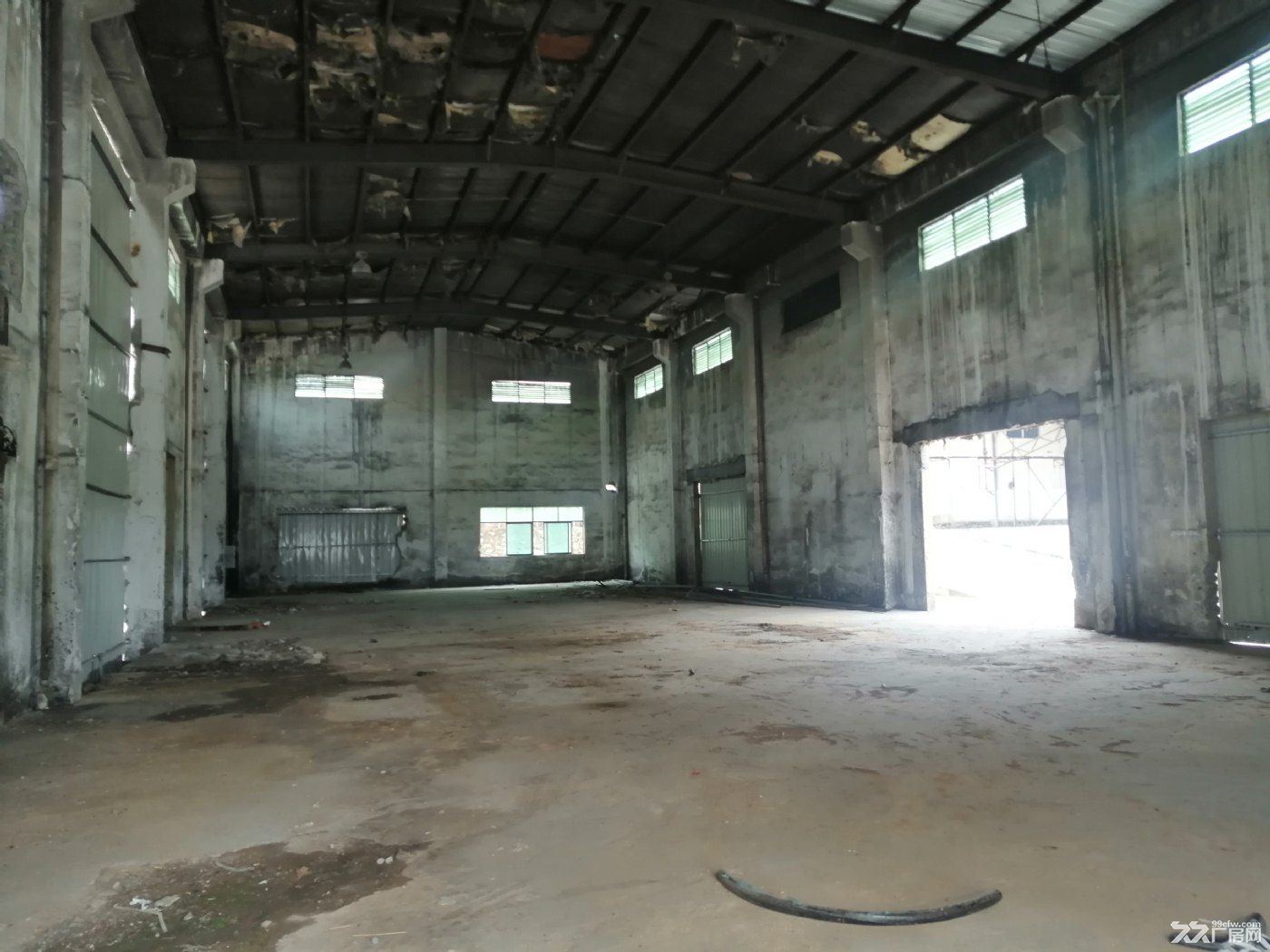 《《合》》下角独门独院2000平方单一层钢构厂房出租 - 2