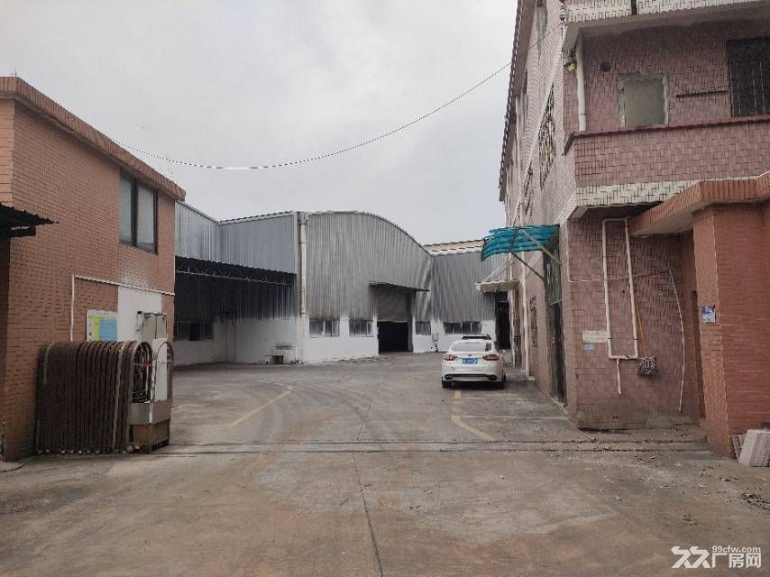15000方,价格便宜,带吊机,狮山独门独院厂房,配套齐