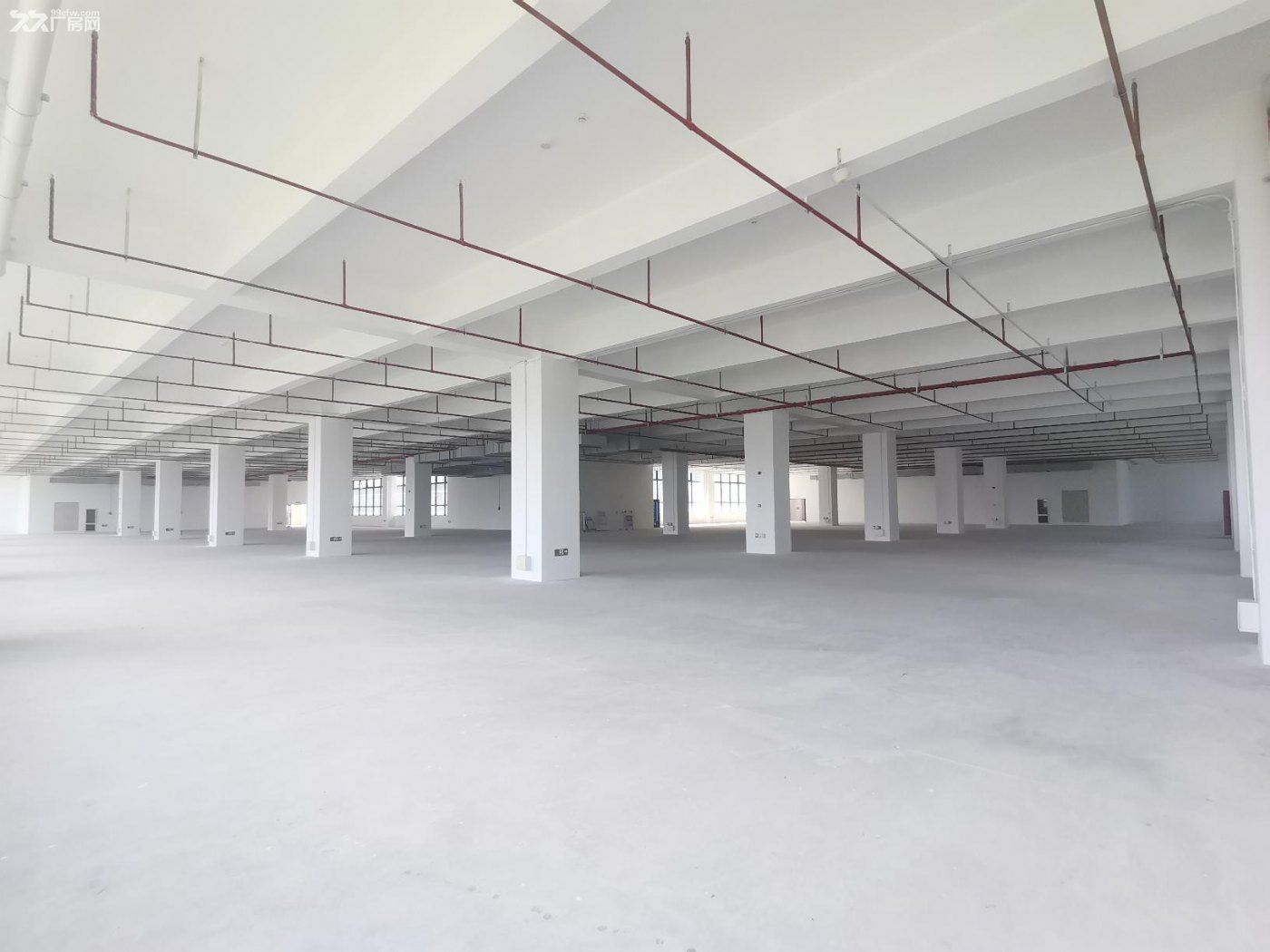 龙华区福民地铁新建工业上楼红本厂房单层面3560平起 - 3