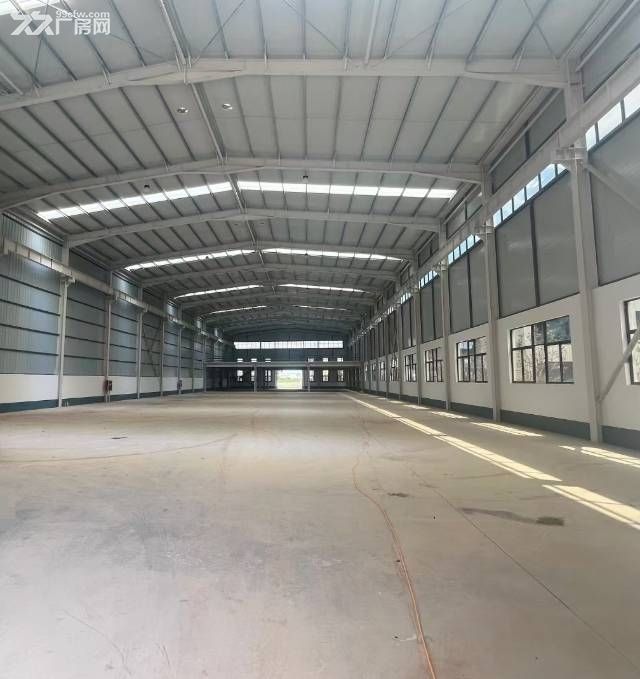 现房急出!高陵周边2700平带办公 钢构厂房出租出售