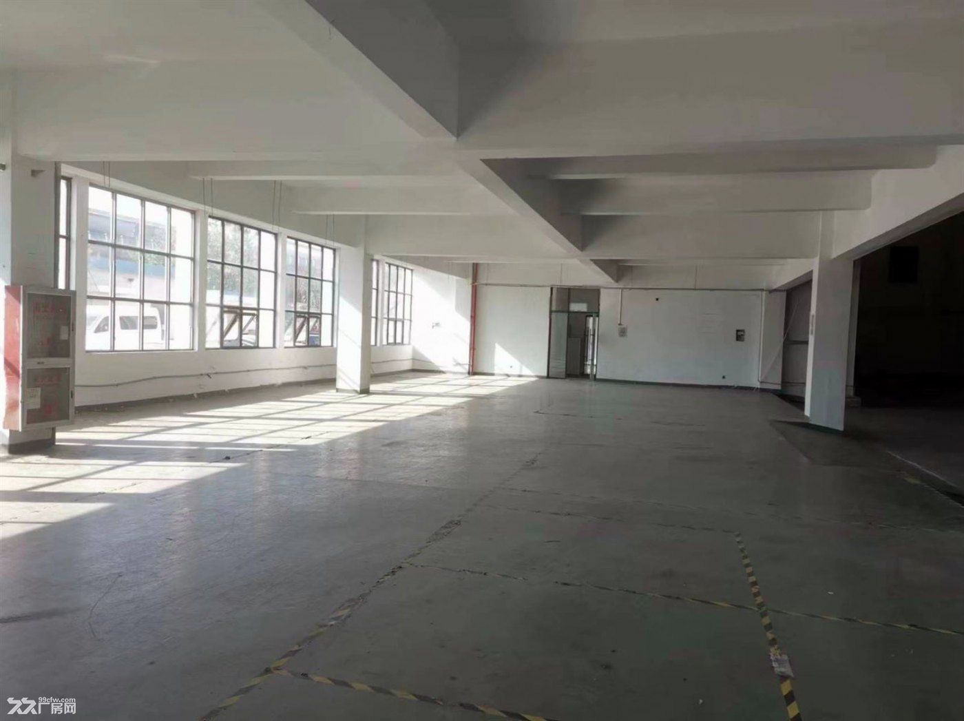 无:赵巷地铁附近 一楼510平 厂房 仓库招租 可分租 大车好进 - 7