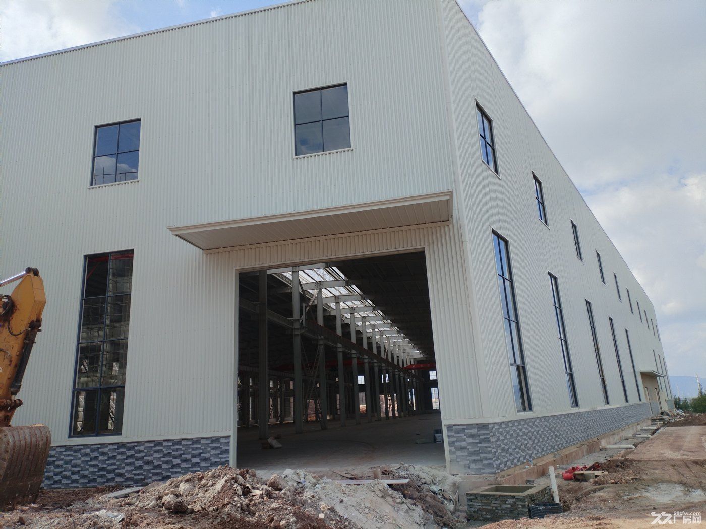 稀缺厂房-昆明安宁市草铺工业园区独门独院标准厂房出租 - 6