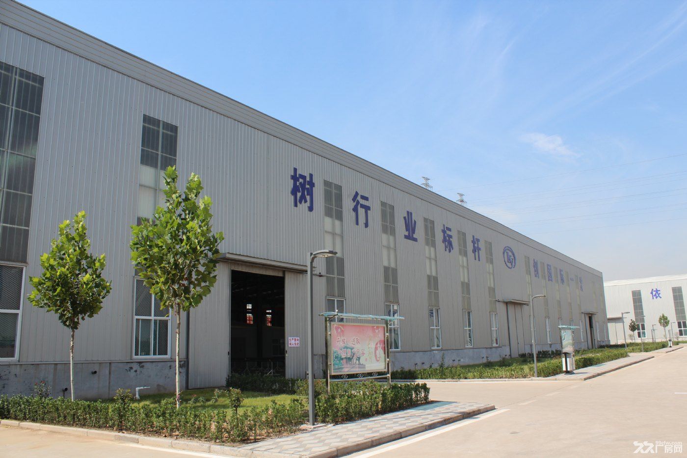 适合做机械、食品、服装、电子流水线生产加工厂房，也可作为大型物流仓库。 - 3