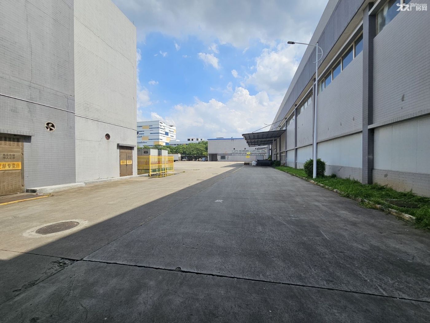 黄埔区永和街道园区两个1500平方长条形厂房