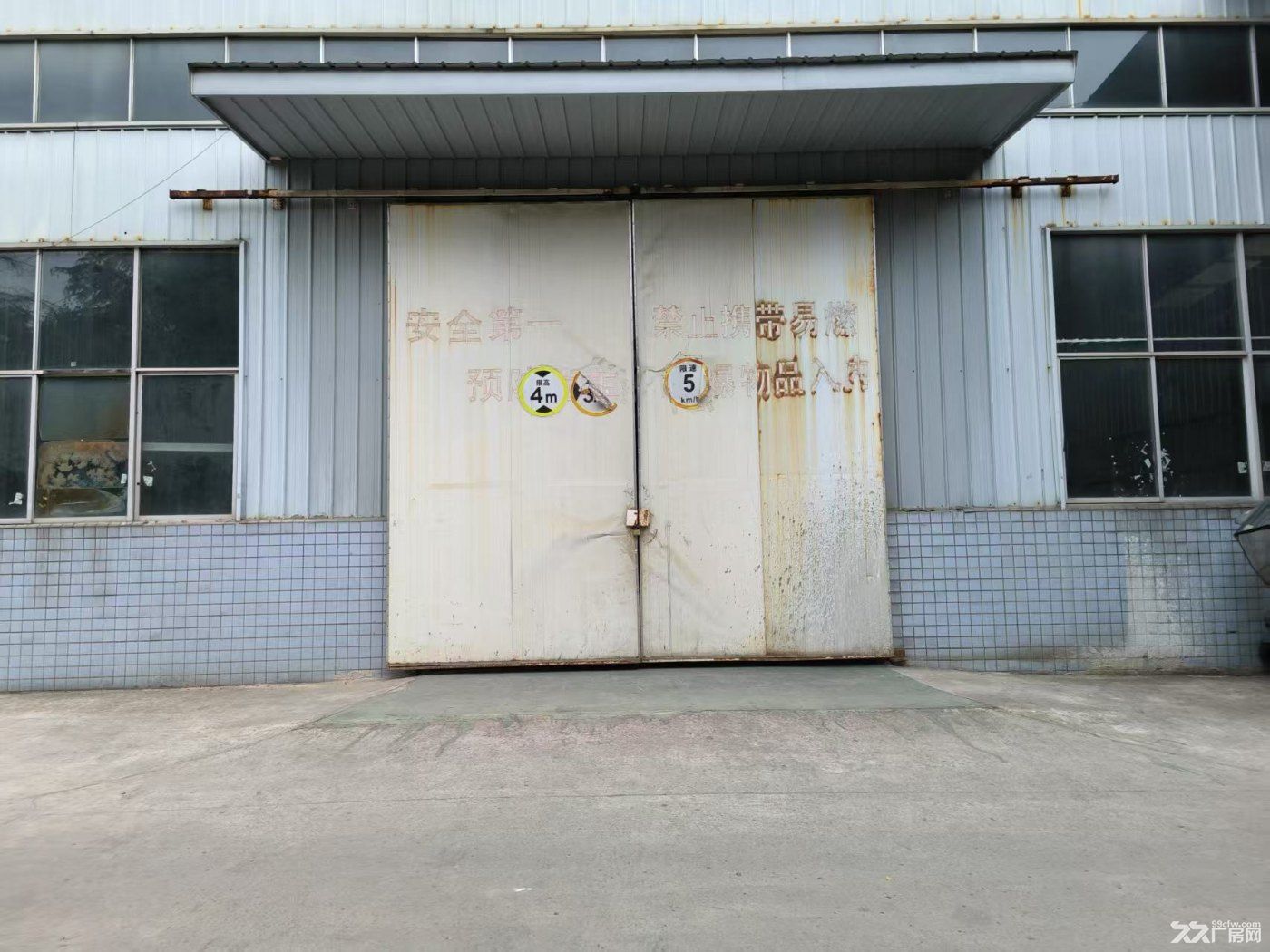 永川区凤凰湖工业园兴龙大道主干道旁标准厂房和精装办公楼出租 - 5