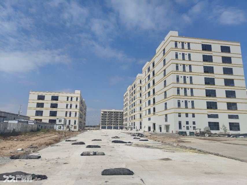 惠州市博罗县石湾镇最新独院厂房出租56000平方,金刚砂地面