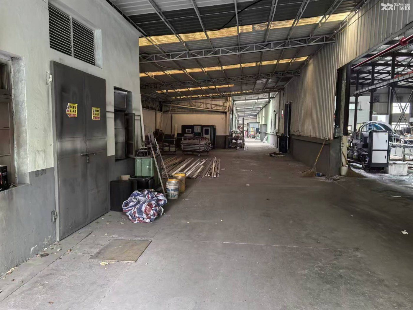 萧山瓜沥镇2800方厂房出租(带行车) - 2