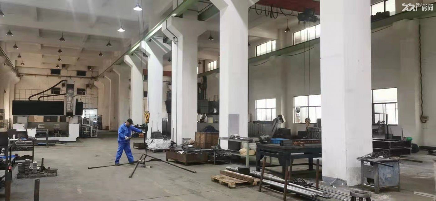 出租嘉定外冈车间二楼3500平方,层高6米 5吨货梯 非中介