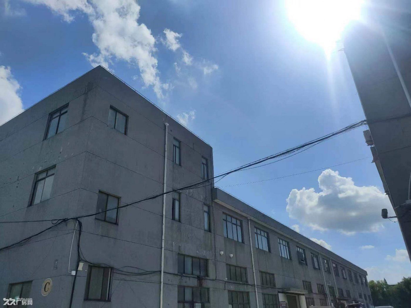 青浦赵巷工业区4700平方米一楼二楼厂房出租,104地块,可分租