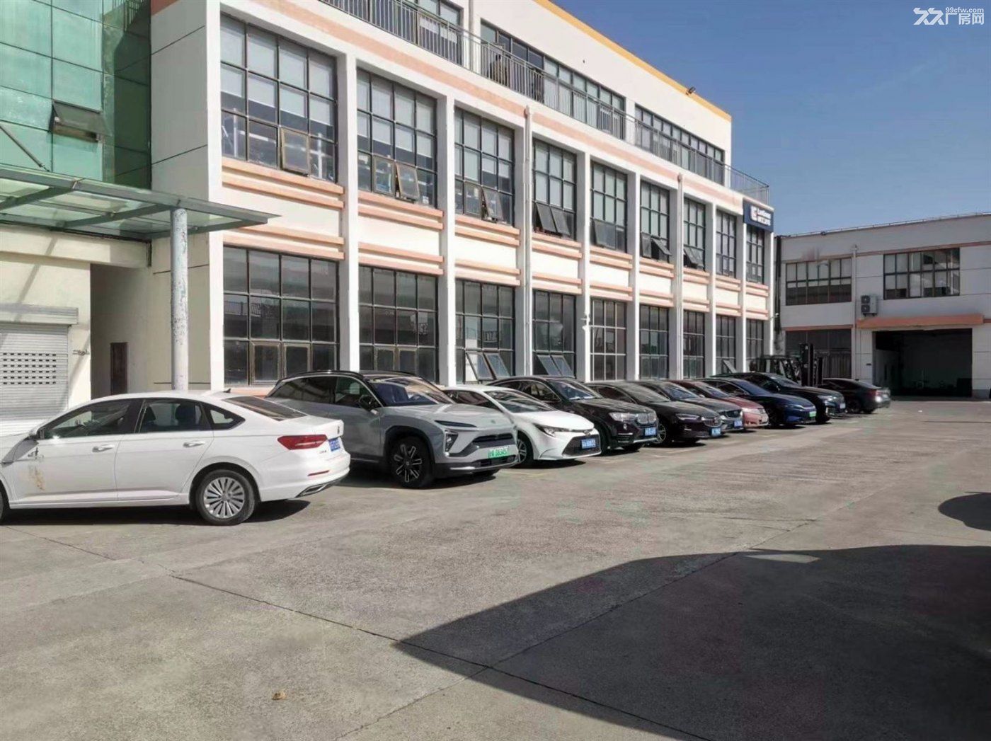 无:赵巷地铁附近 一楼510平 厂房 仓库招租 可分租 大车好进