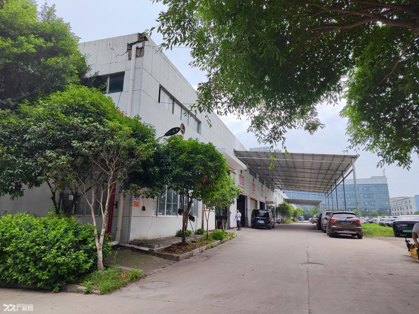 开发区1200平钢构厂房带喷淋头门口有空地方便卸货 - 6