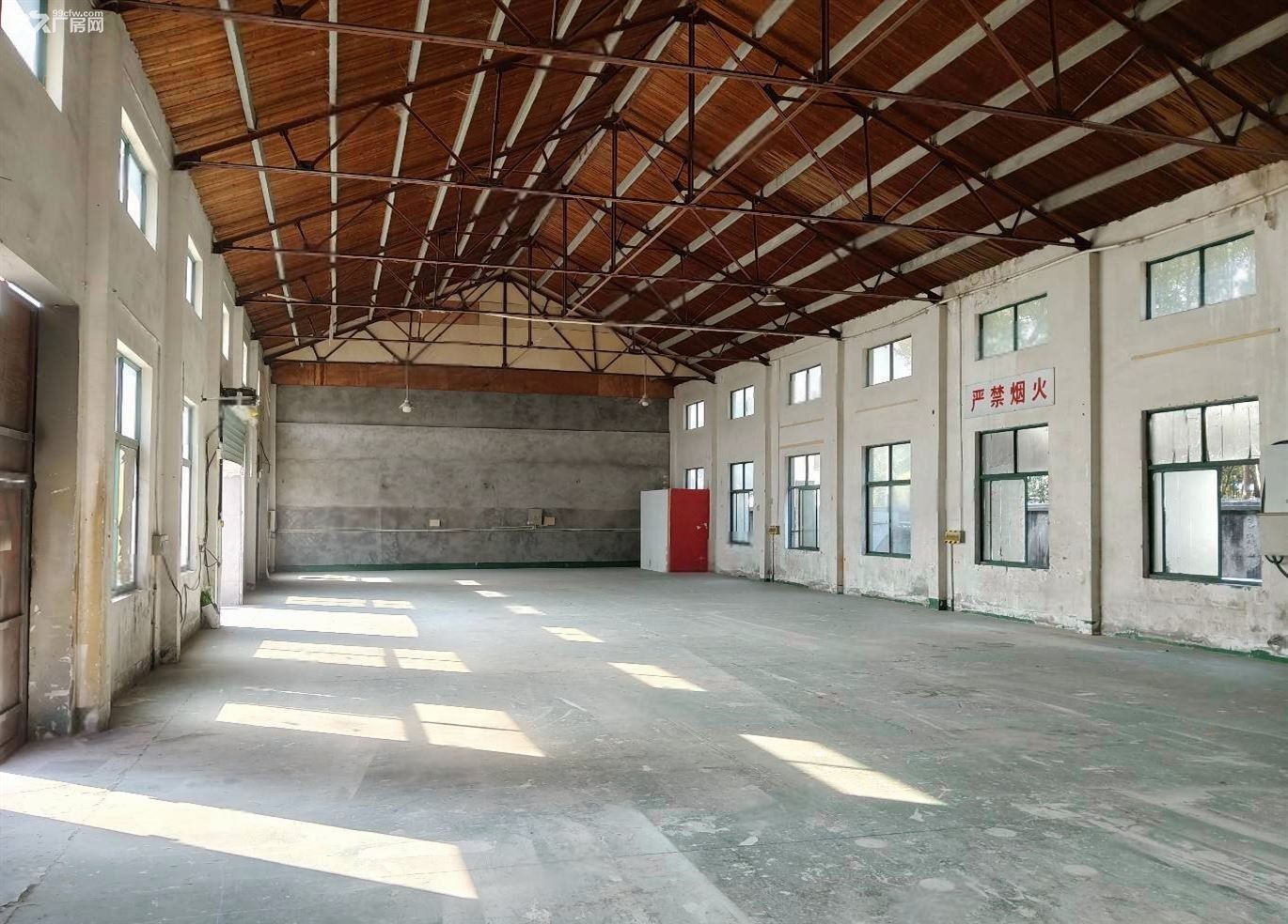 白鹤工业区独栋550平,配有办公,场地免费棚子使用,停车免费 - 8