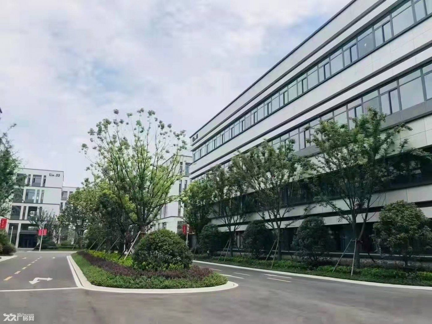 独栋厂房可贷款 超低总价  园区最低价3200起 - 2