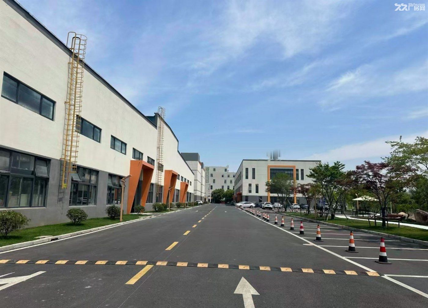 物业出租：地铁口交通便利，主路边，园区环境优美，104地块。可环评 - 5