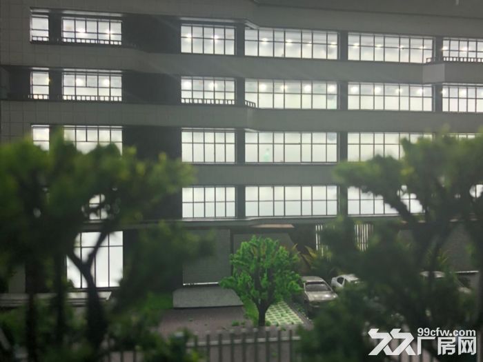 嘉兴市桐乡县稀缺厂房标准厂房上海周边2369平可注册可环评