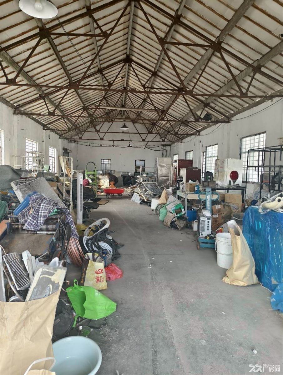 独栋240平厂房仓库出租，外有场地300平使用，大车进出方便 - 4