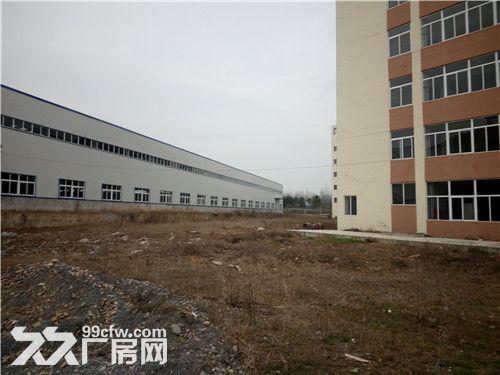 独门独院单层6000平出租，高10米，有行车，场地大，电250kva，有办公室宿