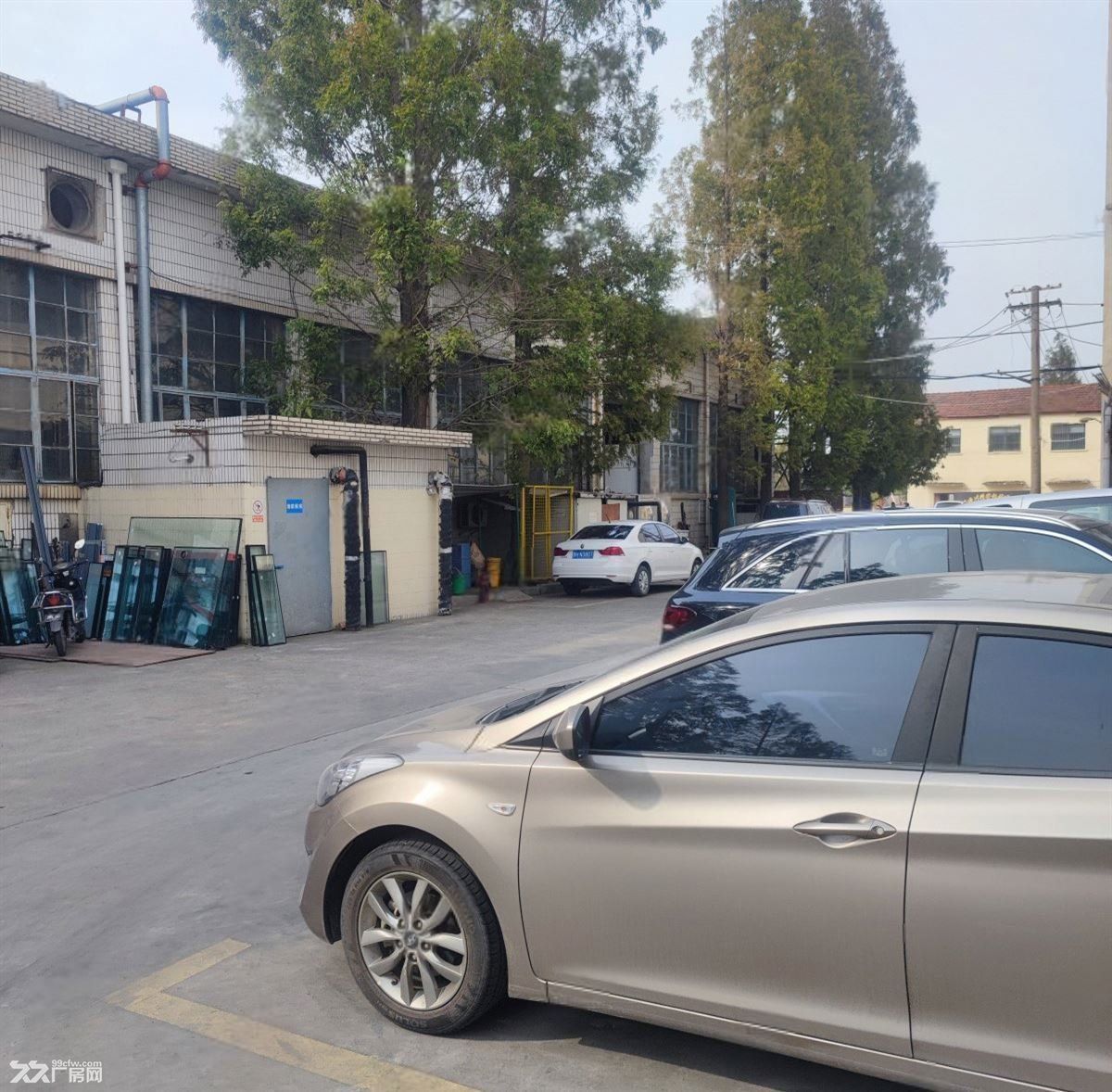 房东直租:白鹤原房东外青松公路290平 仓库 五金 模具