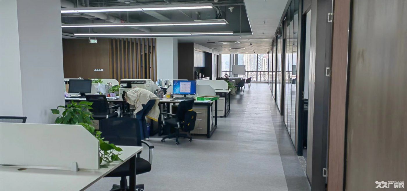 全新办公室水电全免，拎包入住