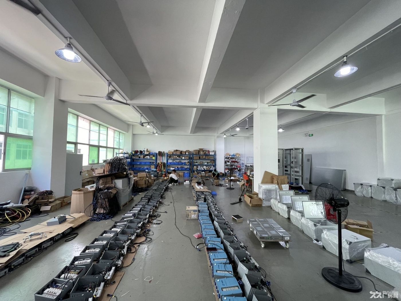 西乡大型科技园700平研发设备办公室厂房出租可分租 - 3