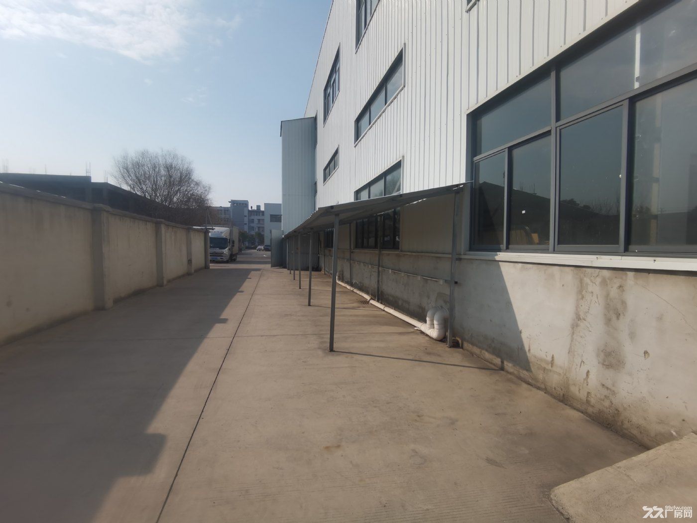 鸠江区双层钢架结构厂房出租 - 2