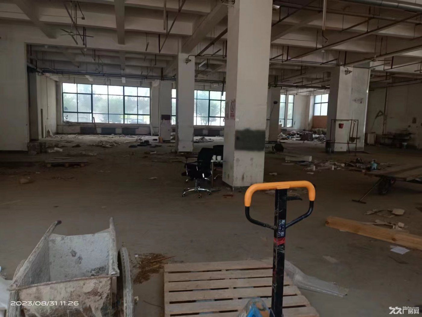 出租石家庄高新区标准厂房1100平