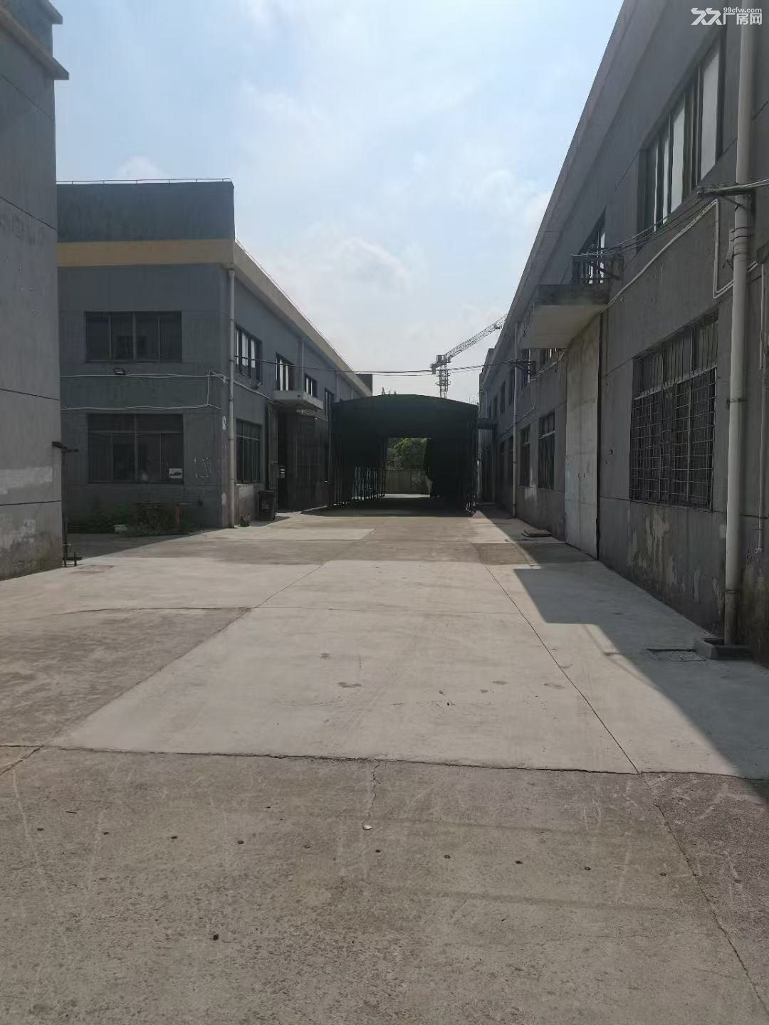 (房东直租)出租青浦华新工业园区近高速3500平方米厂房及小面积门面