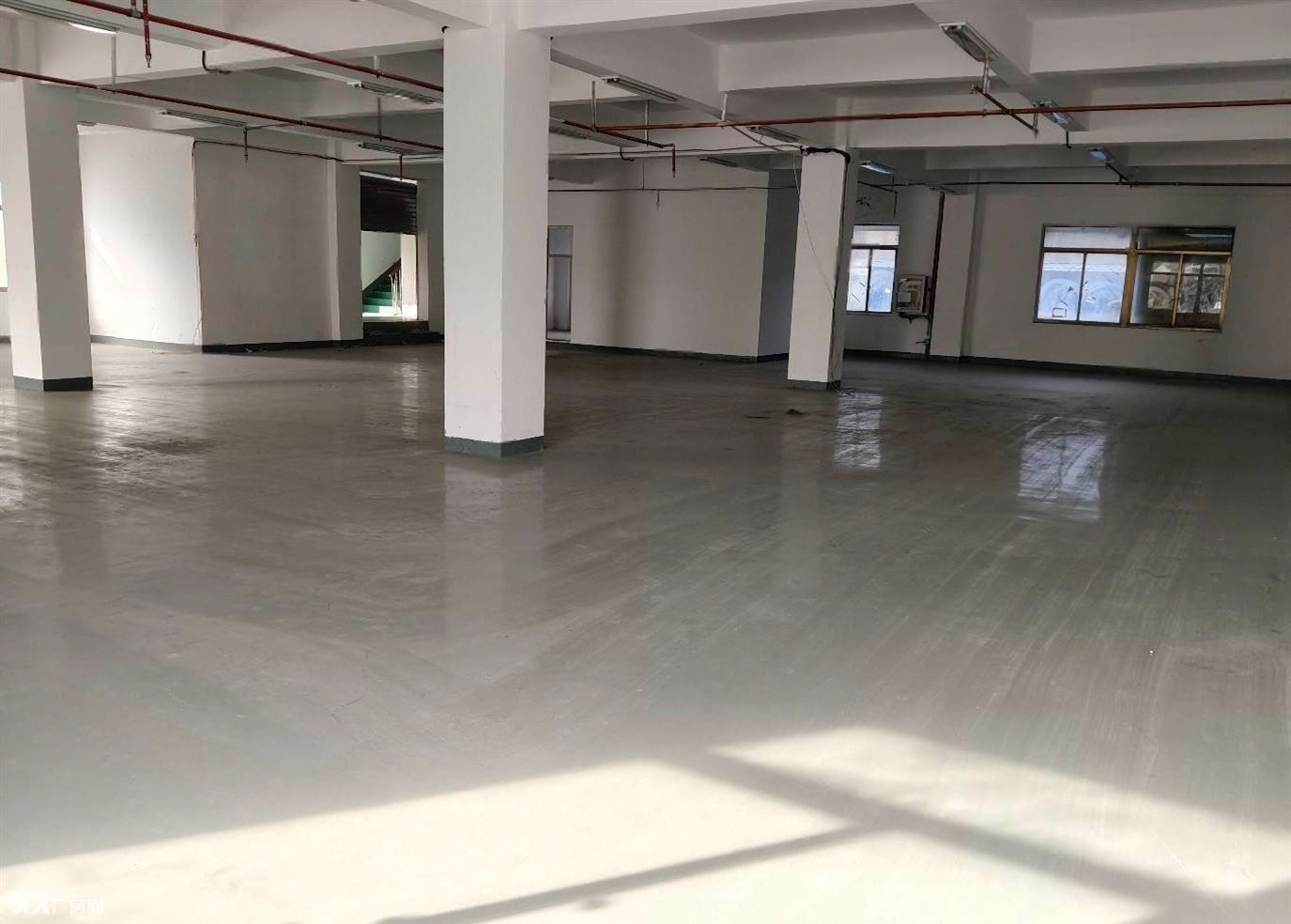 房东出租：房东直租：白鹤楼上仓库出租，320平，570平650平，大货梯 - 2