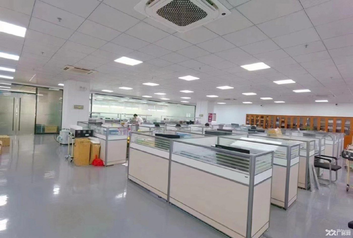 深圳沙井新桥楼上一整层2500平带豪华装修不需要转让费出租 - 6
