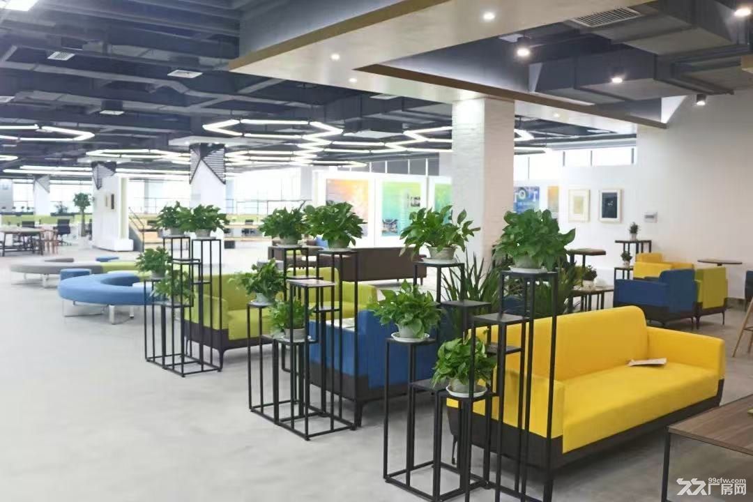 低价,低价!地铁口,甲方直租精装办公室,含家具空调拎包入驻! - 3