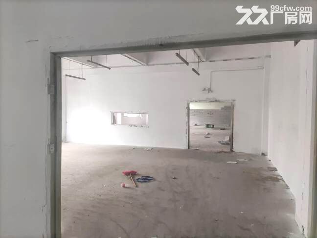龙岗新出楼上厂房2000平，可分租，空地超大，有4吨货梯 - 2