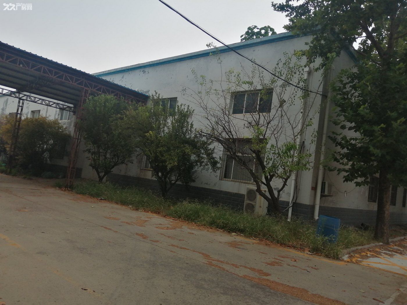 紧邻高速口标准厂房出租 - 3