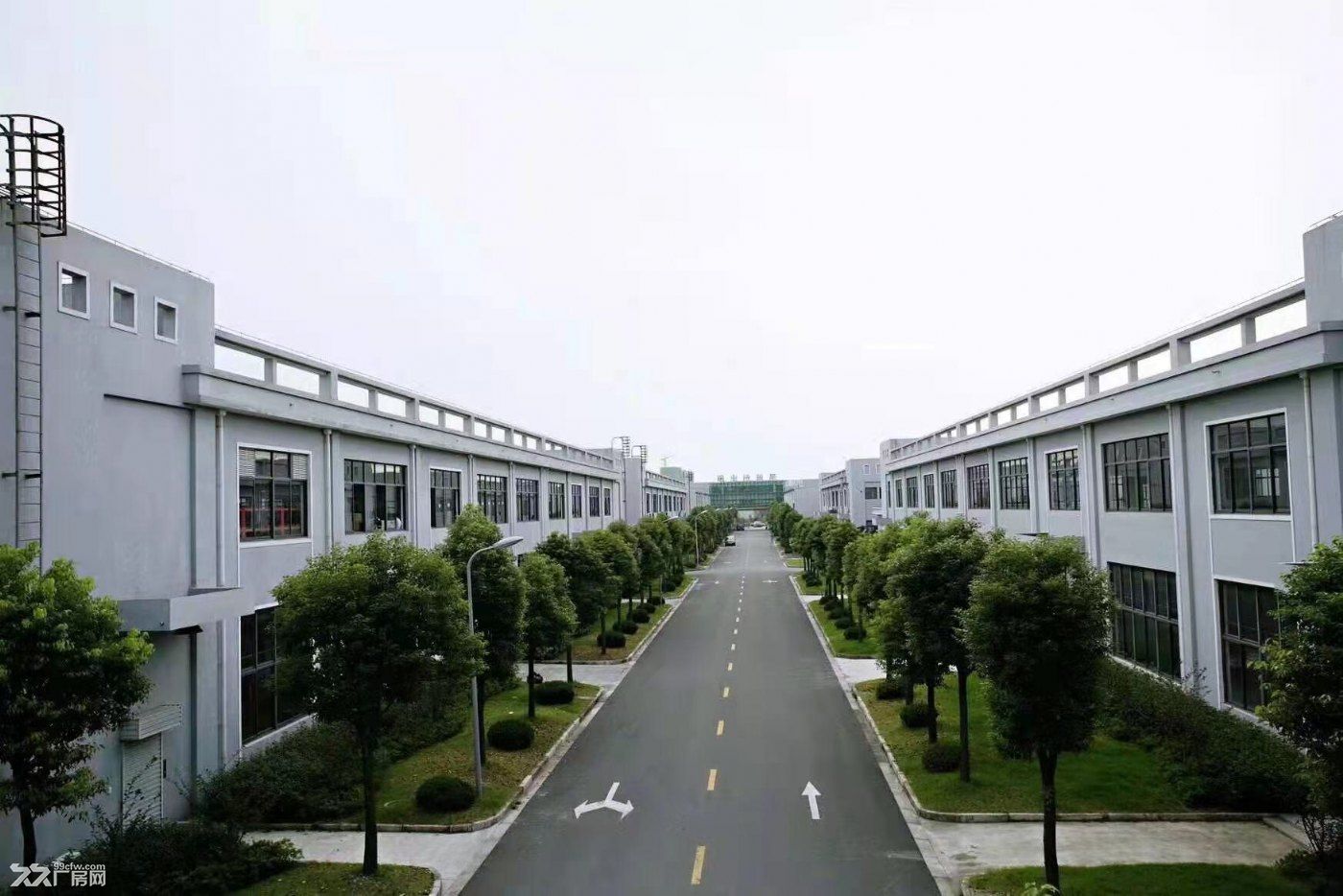 出租浦东 国企园区，康桥聚诚创业园厂房办公仓储招租，100平起租