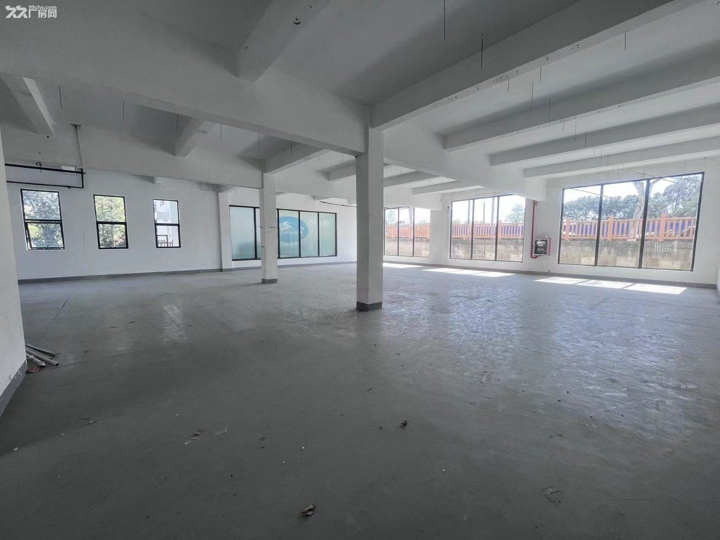 闵行地铁口旁双层小独栋出租，有商业批文，价格便宜 - 4