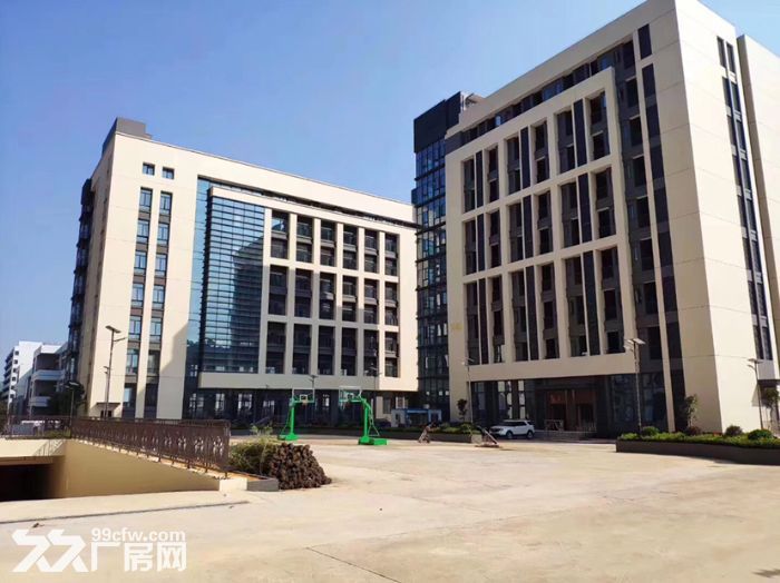 宝安区松岗万级无尘车间2000平出租，带红本，新装修 - 2