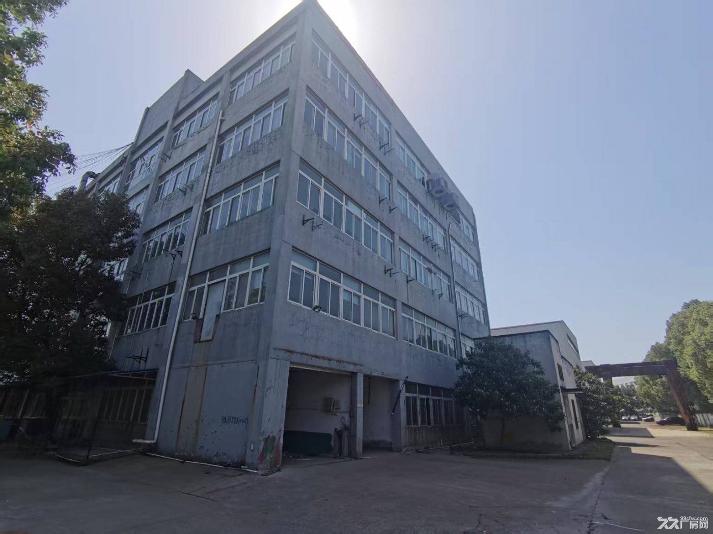【黄金地段•政策扶持】杭州拱墅康桥工业园稀缺厂房/办公楼招租 - 2