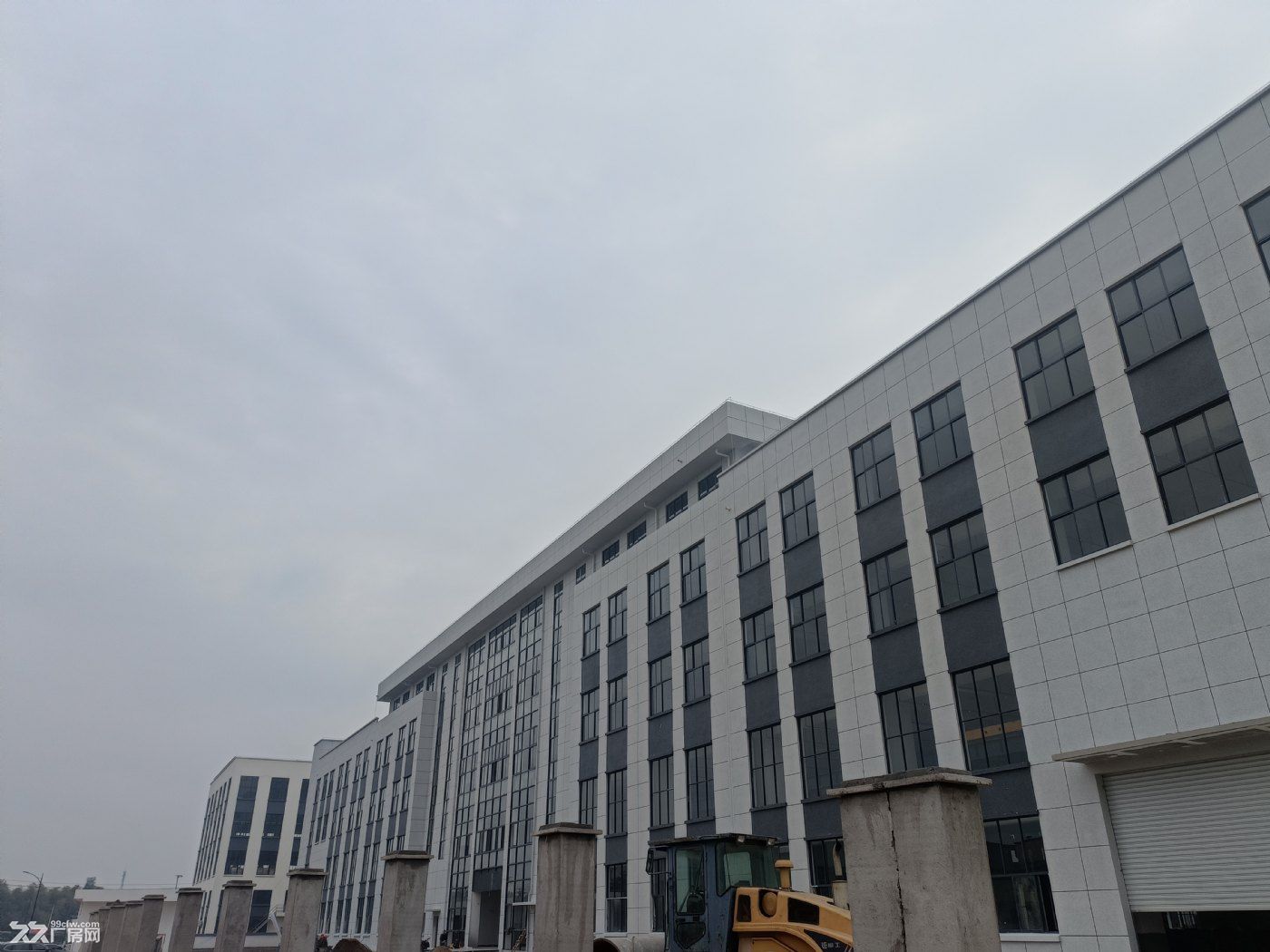 新建工业厂房自用5000方盈余20000方可分租