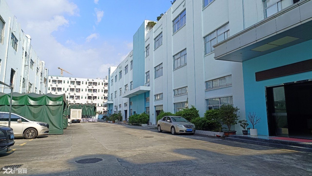 深圳光明长圳标准独院厂房出租，一楼带牛角