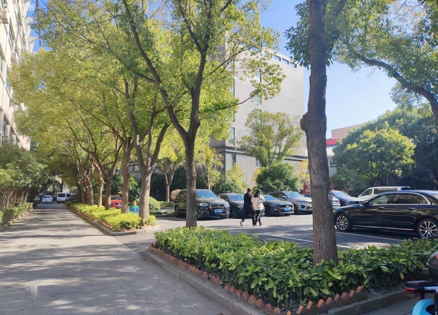 无：万达广场 地铁口 125 175 250 350 470 - 2