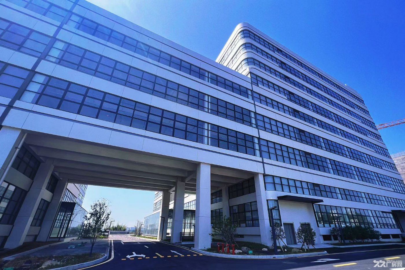 国企品质、现房出租、可分割、配有货梯、客梯,可集装箱车直接入园,有地下室