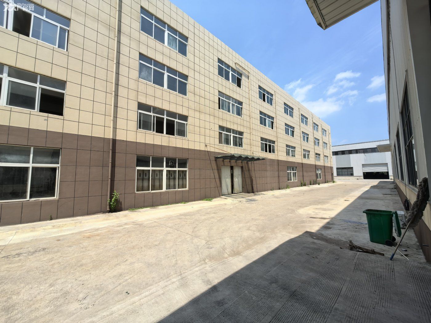 芜湖市经济技术开发区东区万春东路附近1000平方框架结构厂房出租