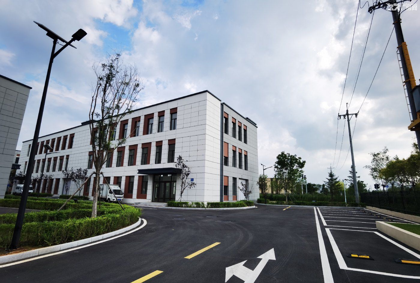 带院子厂房出售有产权有办公楼、位置好价格低 - 2