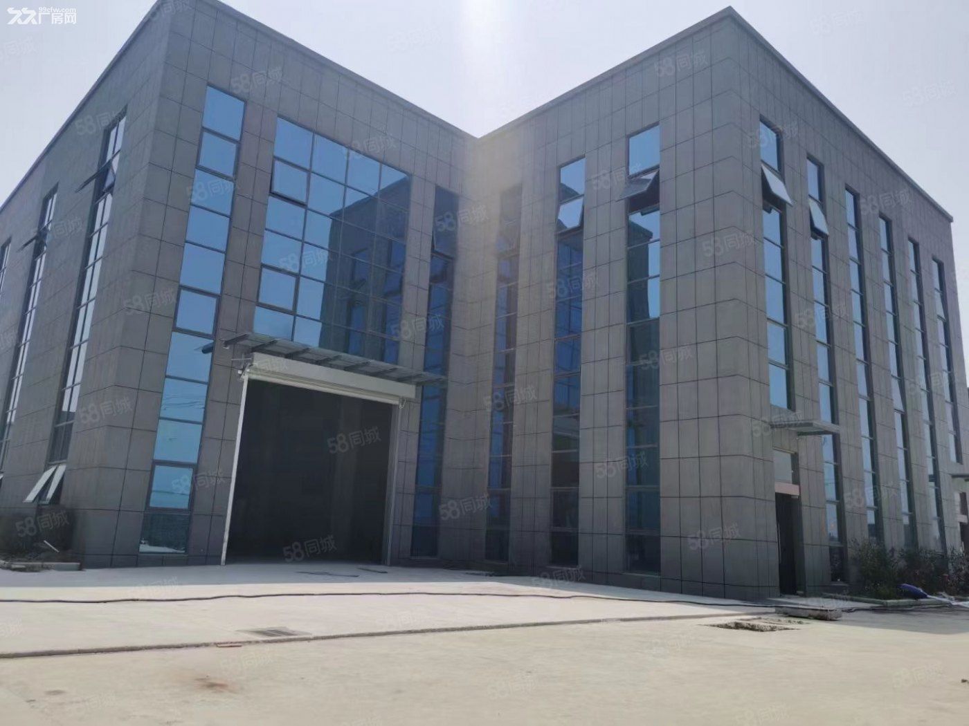 二期单层厂房建设中,独栋双层厂房出售,现房交付。 - 3