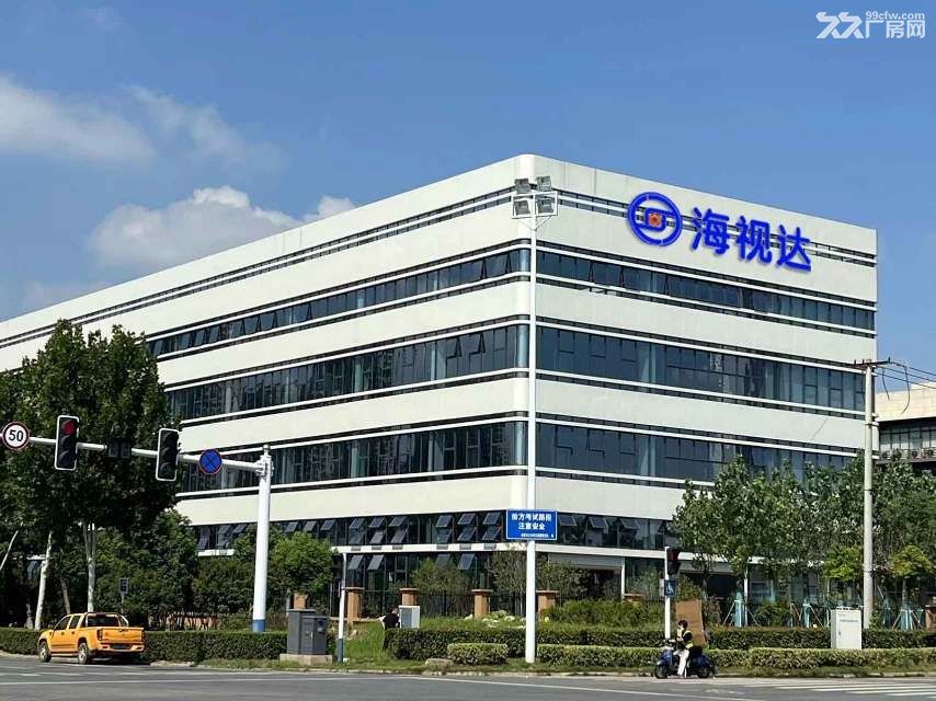 高新区标准厂房15,000平方对外出租。