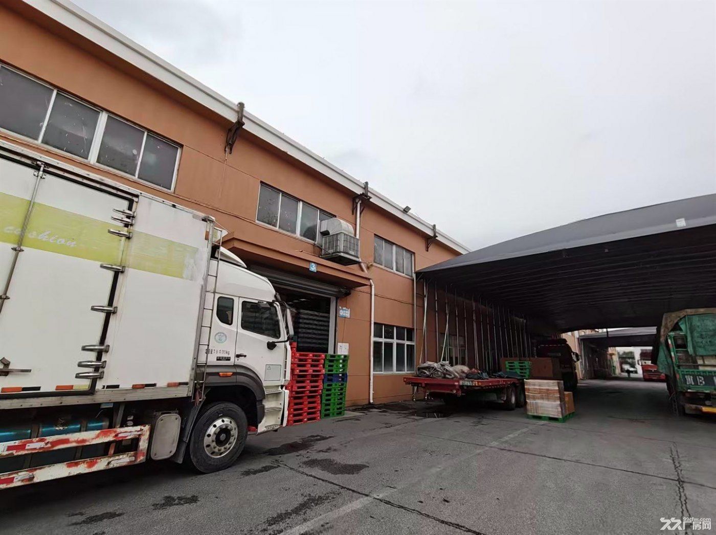 上海嘉定厂房火车头厂房大单层厂房配办公楼多口可进打车 - 4