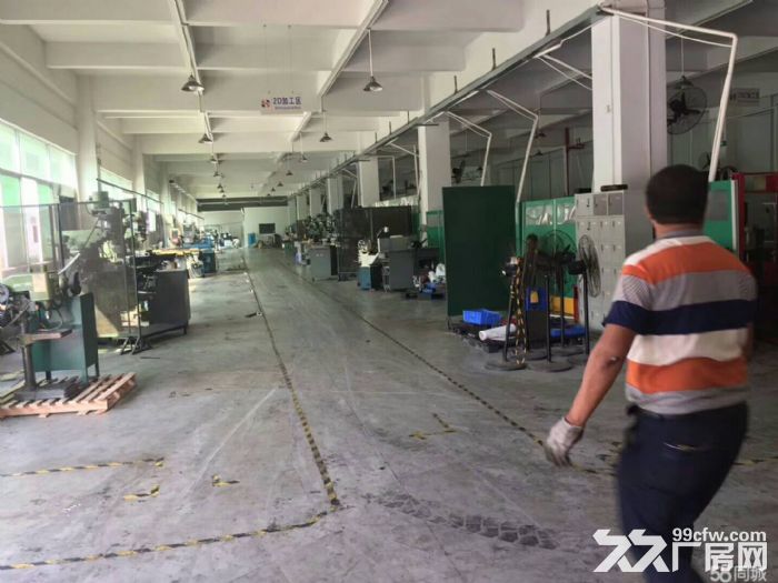 平湖华南城大型工业区红本厂房20000平方厂房出租,消防环保手续齐全!带装修,大 - 3