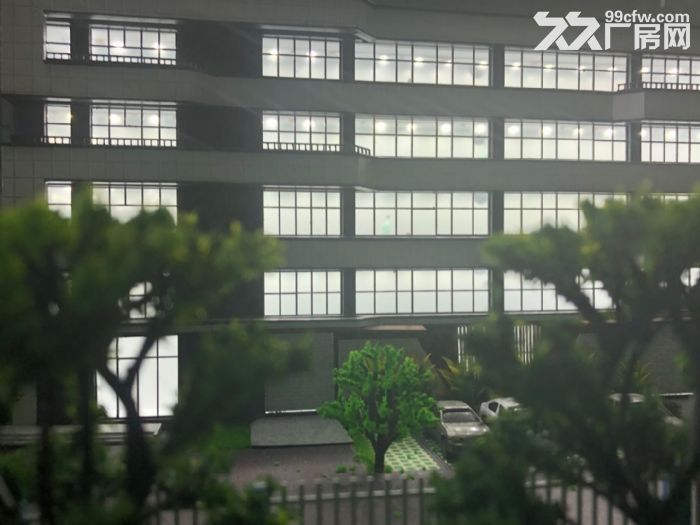 嘉兴平湖经济开发区稀缺厂房2129平50年产权厂房有环评可注册开发商直售 - 4