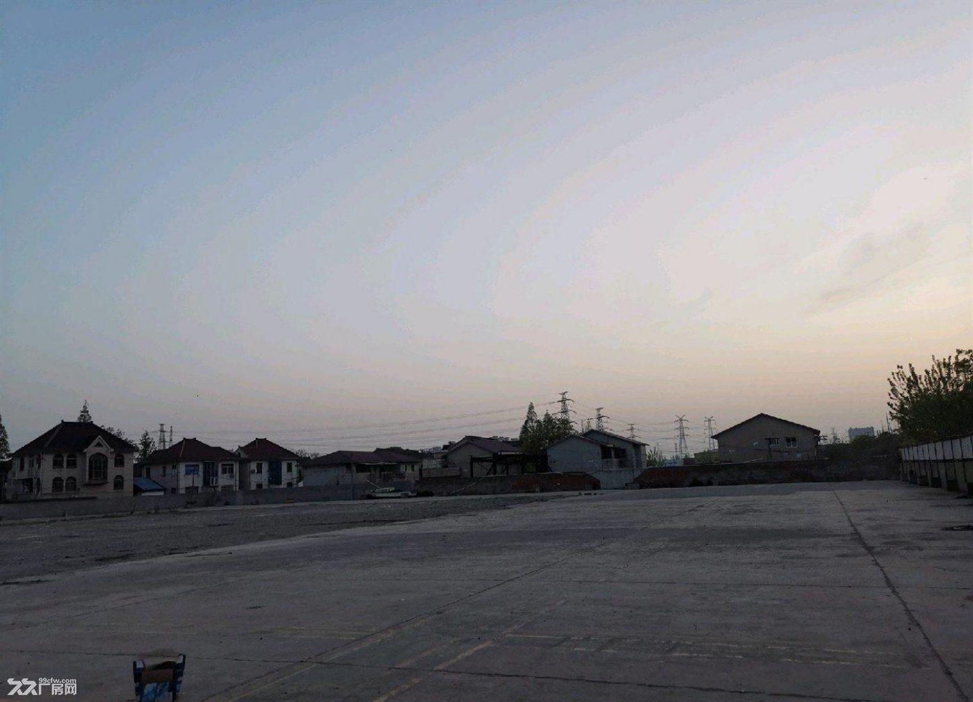 安亭35亩水泥场地出租,可分租曹安公路边 - 2