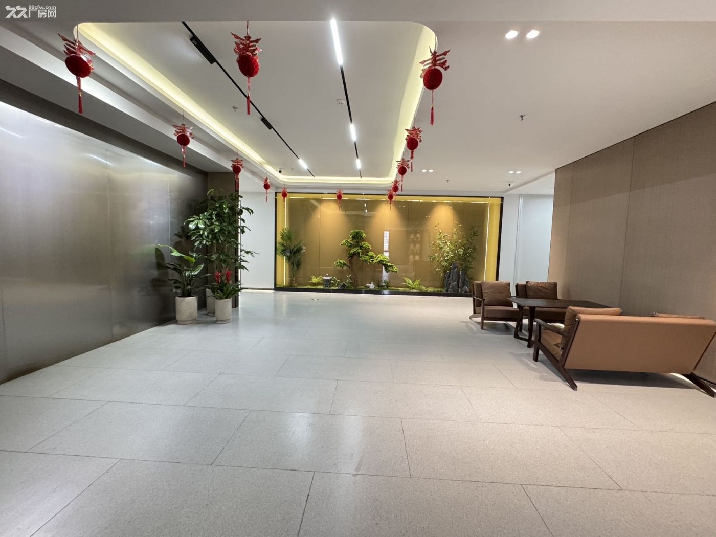 莘庄商务区办公室展厅出租，最小100平起租，价格低，无中介费 - 2