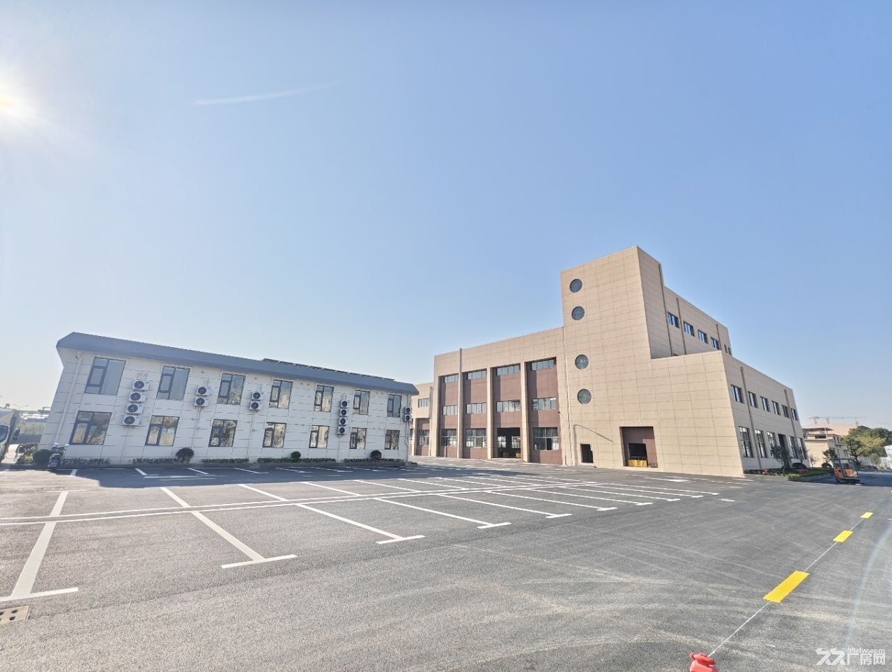 梅陇大房东独门独院6000平厂房出租，研发生产，文体，4S店 - 2